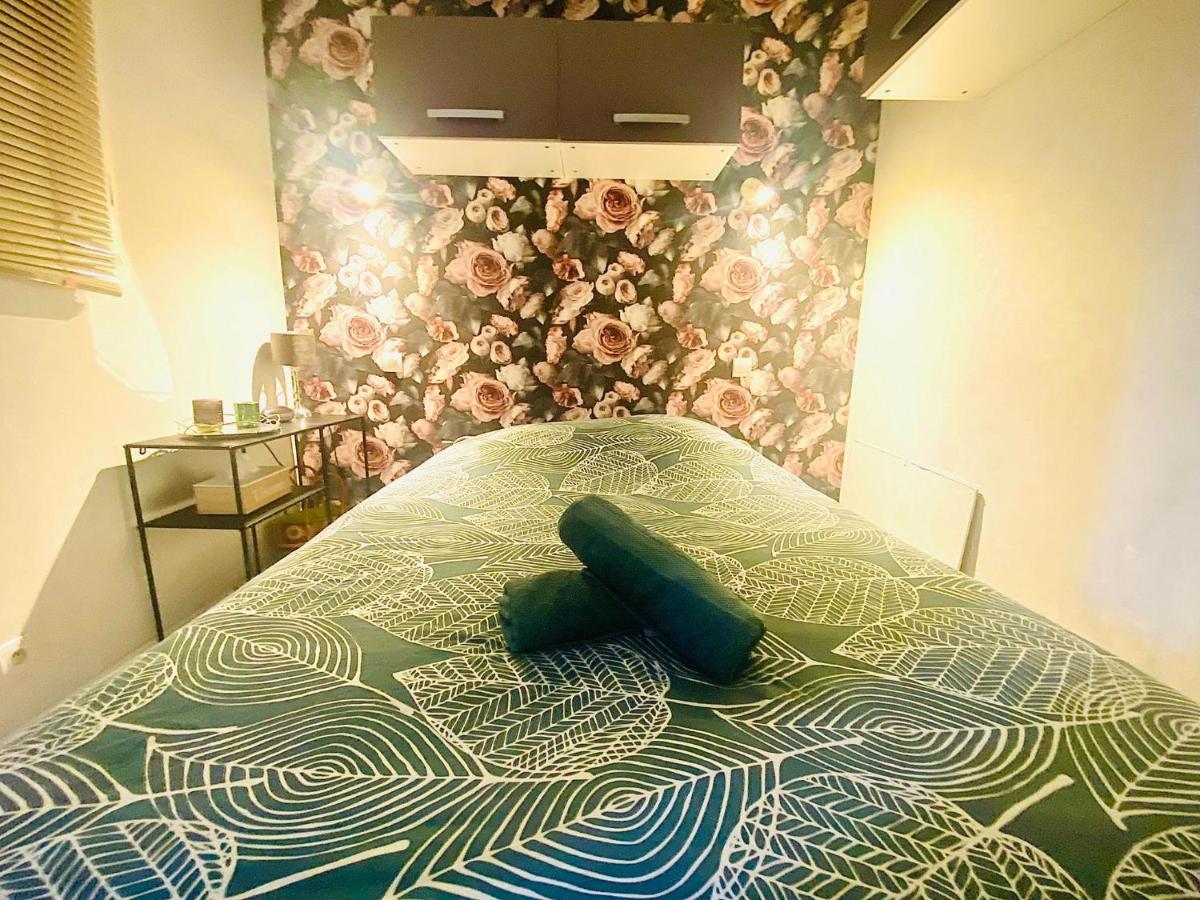 Appartement Proche Mer Avec Piscine Et Parking Fleury  Esterno foto