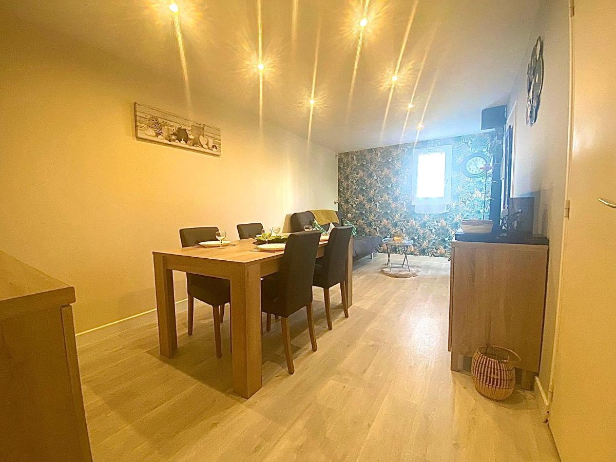 Appartement Proche Mer Avec Piscine Et Parking Fleury  Esterno foto