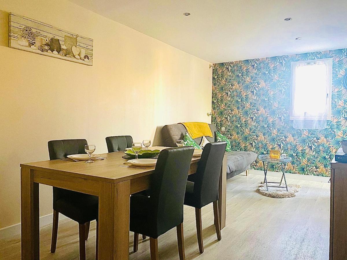 Appartement Proche Mer Avec Piscine Et Parking Fleury  Esterno foto